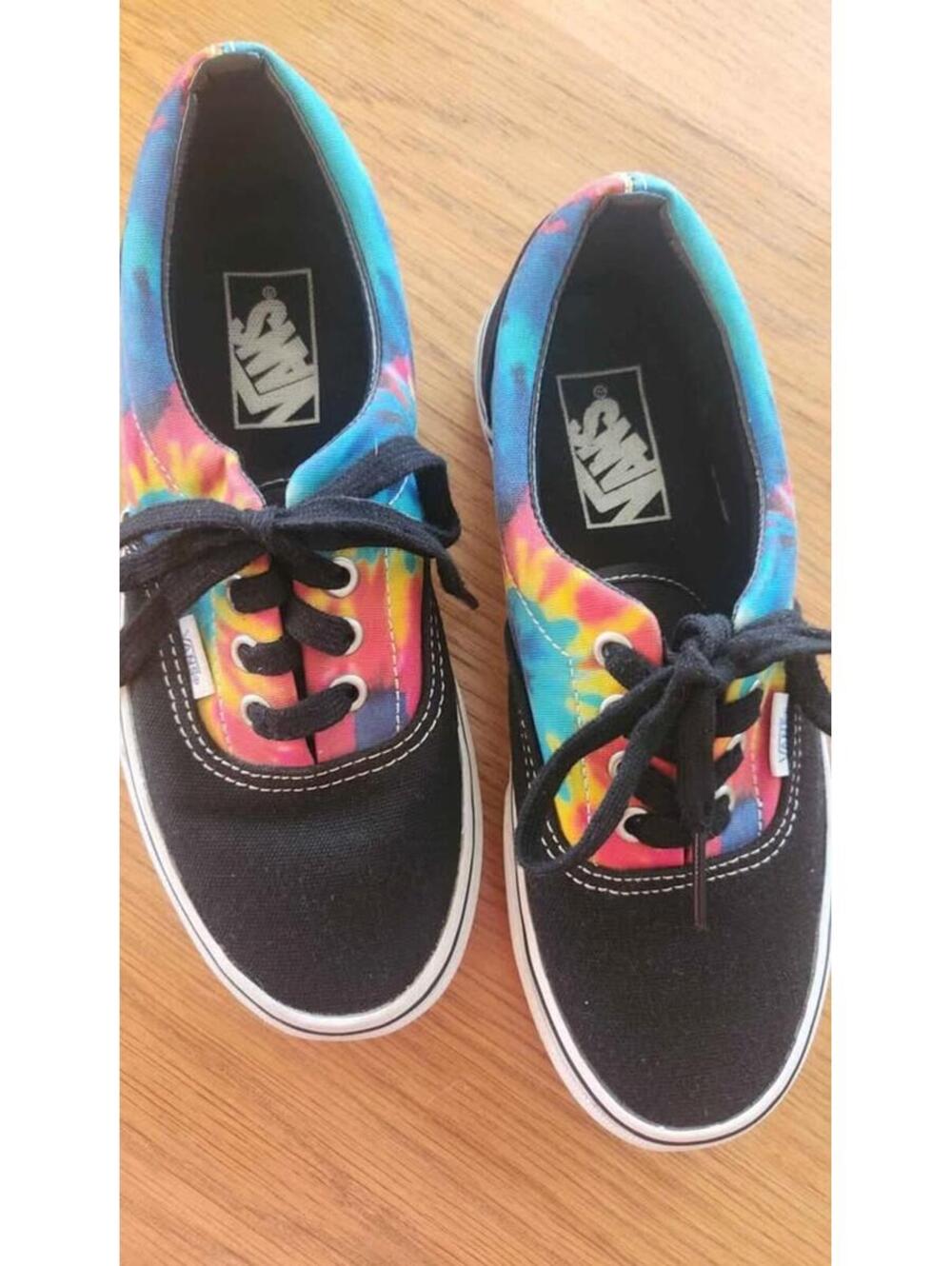 VANS Shoes Womens Sz. 5 or Big Kids 6.5 OLD SKOOL BLACK CANVAS RAINBOW TIE DYE